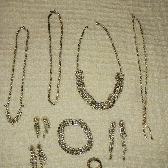 VINTAGE | STRAWBRIDGE & CLOTHIER Jewelry Lot - Picture 2 of 16